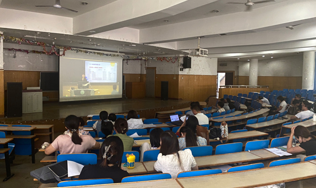 w88win官网教师参加沈阳师范大学组织的教师教学创新大赛培训