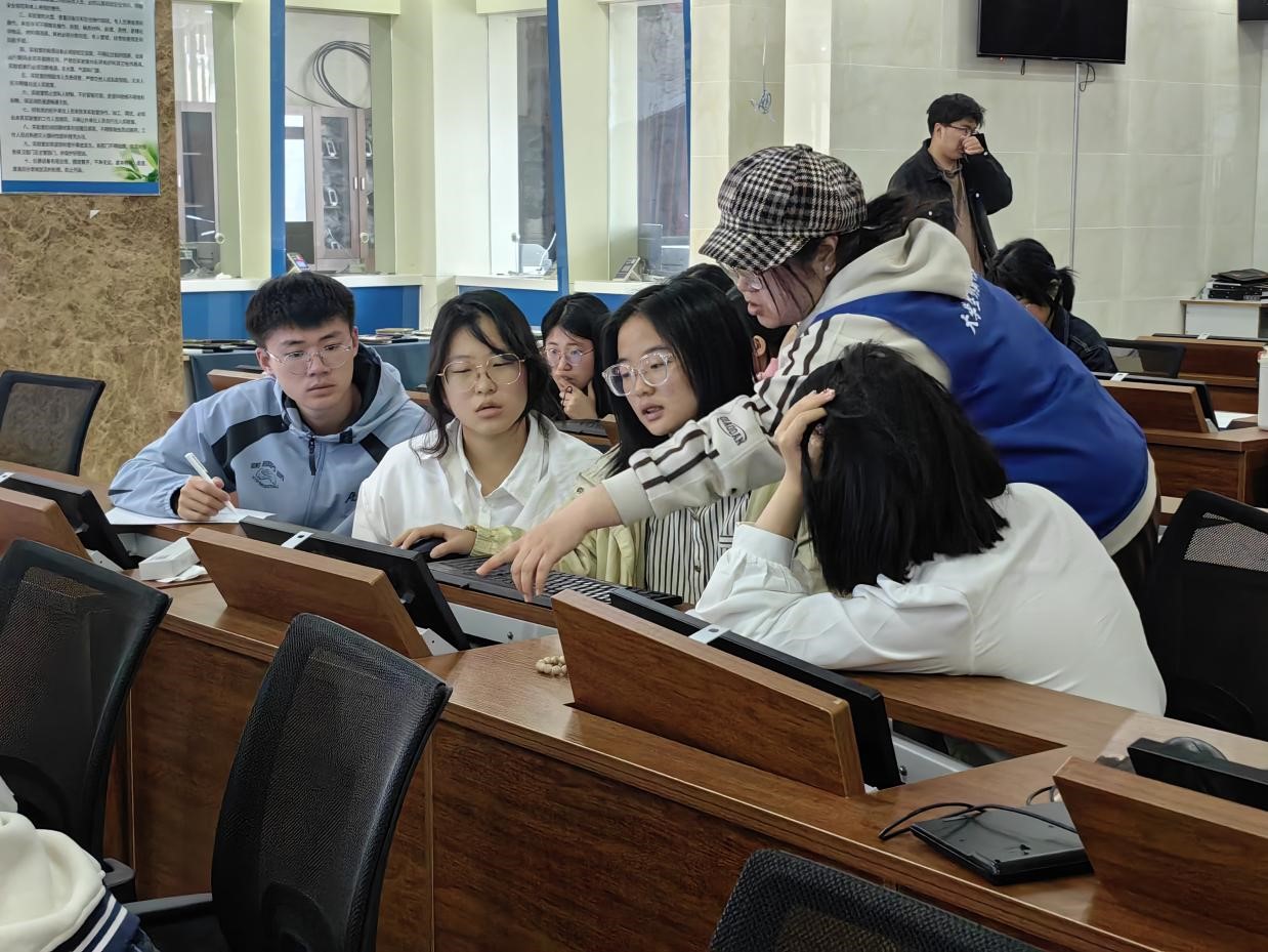 第十二届“学创杯”w88win体育官网校赛决赛圆满落幕